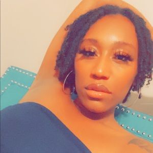 Meet your Posher, Valentina